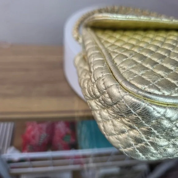 Bally Gold Quilted Lambskin Leather Crossbody Bag Purse Gold Chain Small Vintage - Picture 7 of 15